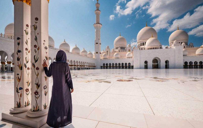 Abu Dhabi City Tour with Sheikh Zayed Mosque tour